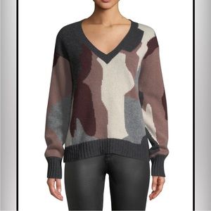 Skull Cashmere Cashmere Pullover Printed multi color
Long Sleeve V-Neck x small